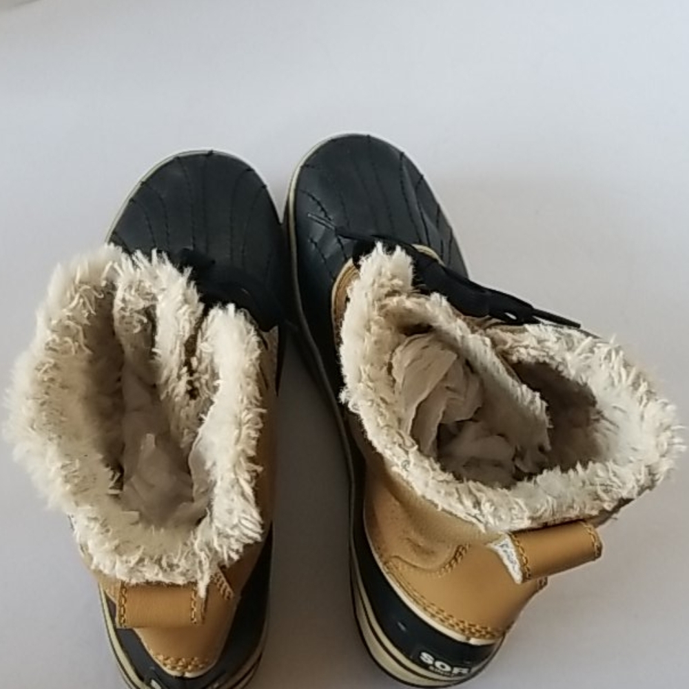 Sorel Waterproof Boots - Picture 12 of 15